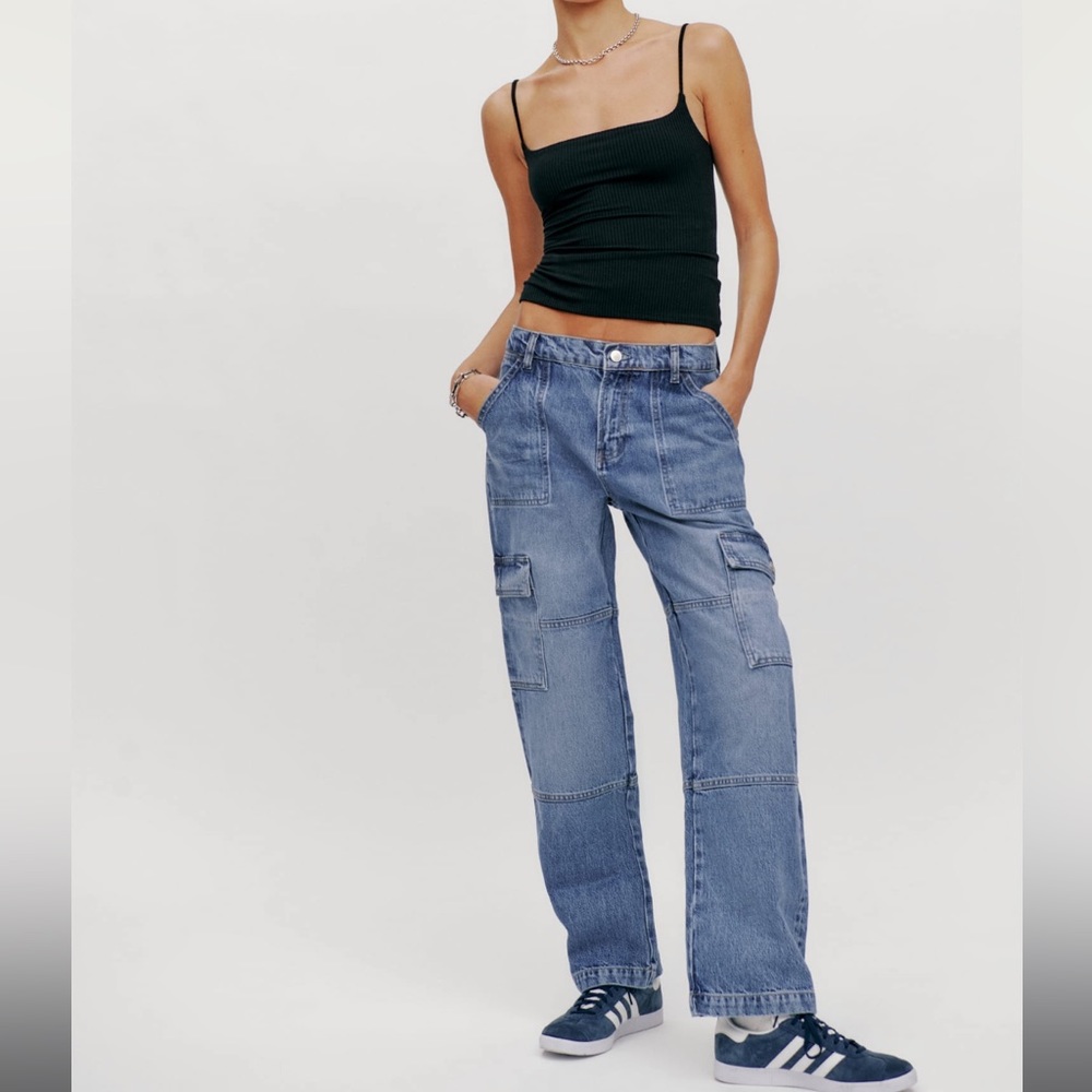 Brand new reformation McKenna mid rise slouch cargo jeans.